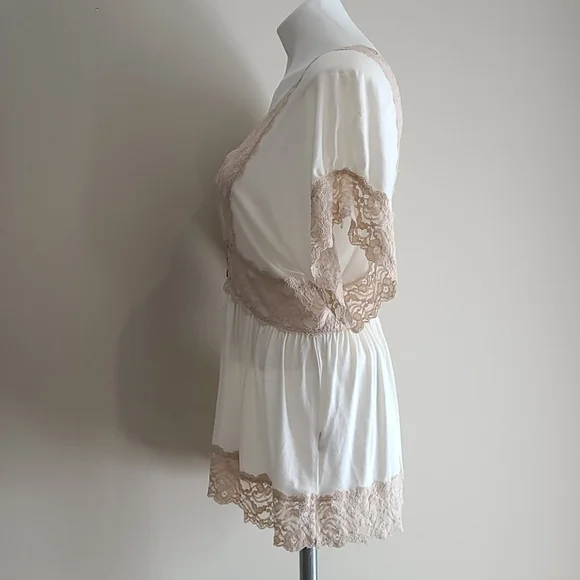 Beautiful boho lace detail top - Picture 2 of 4